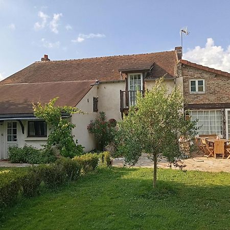 Les Pierres De Chevreuse Hotel Exterior photo