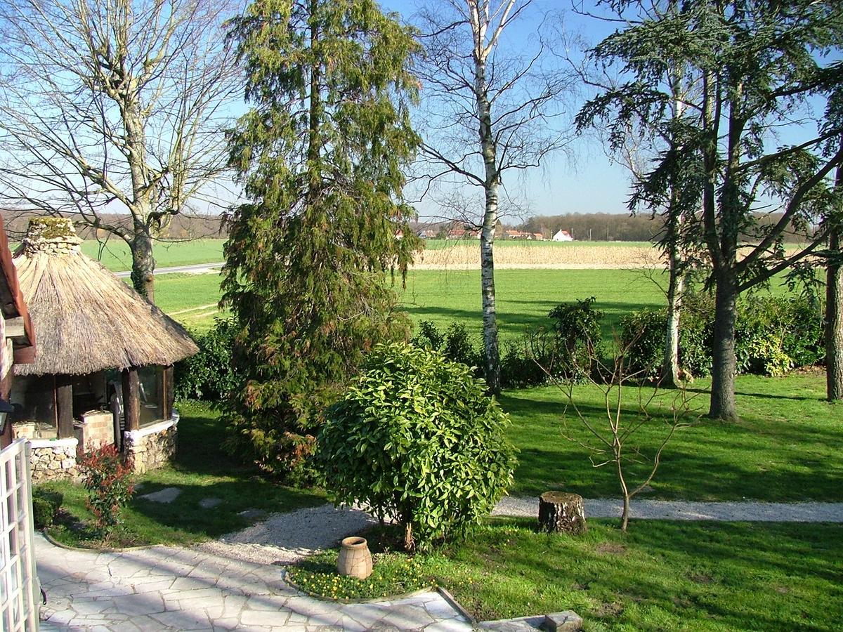 Les Pierres De Chevreuse Hotel Exterior photo